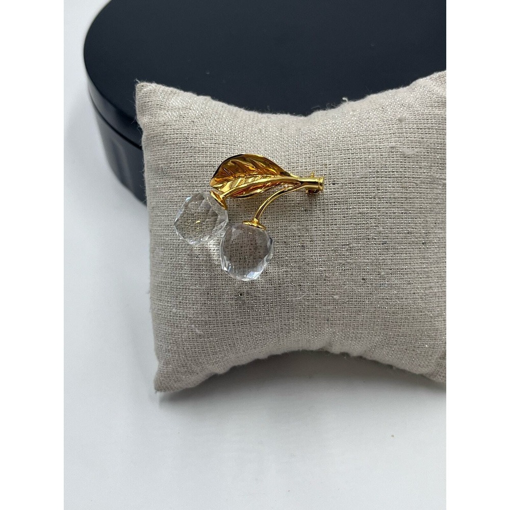 Swarovski Swan Signed Sparkling Crystal Cherry Gold‎ Plated Dangle Pin Brooch - Picture 3 of 13